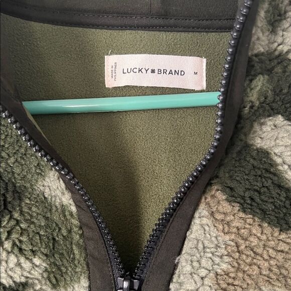 Lucky Brand Green Camouflage Sherpa 1/4 Zip Pullover hoodie  in Size M - Picture 3 of 15